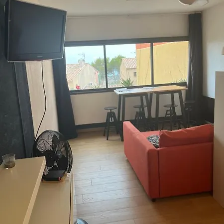 Appartement confortable, petite vue mer et piscine Cassis Appartement Cassis